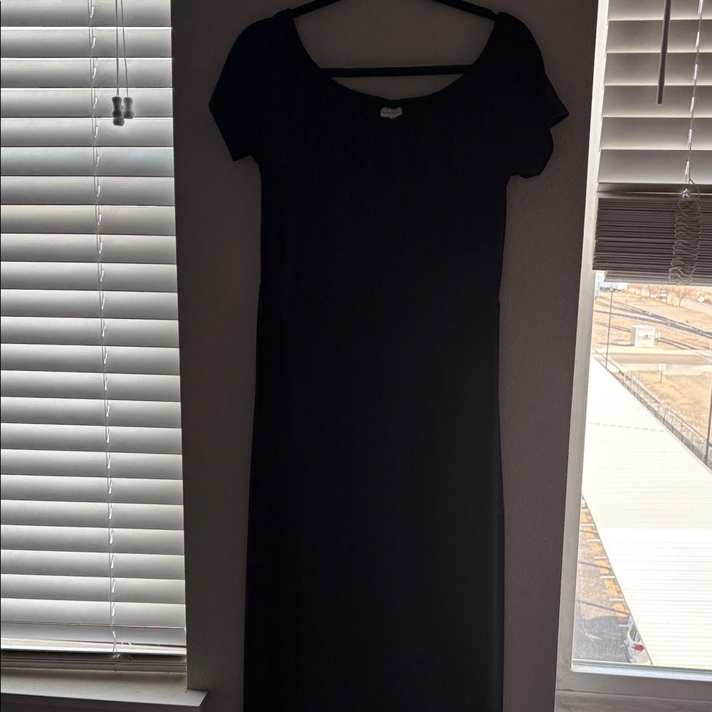 Elegant Black Maxi Dress